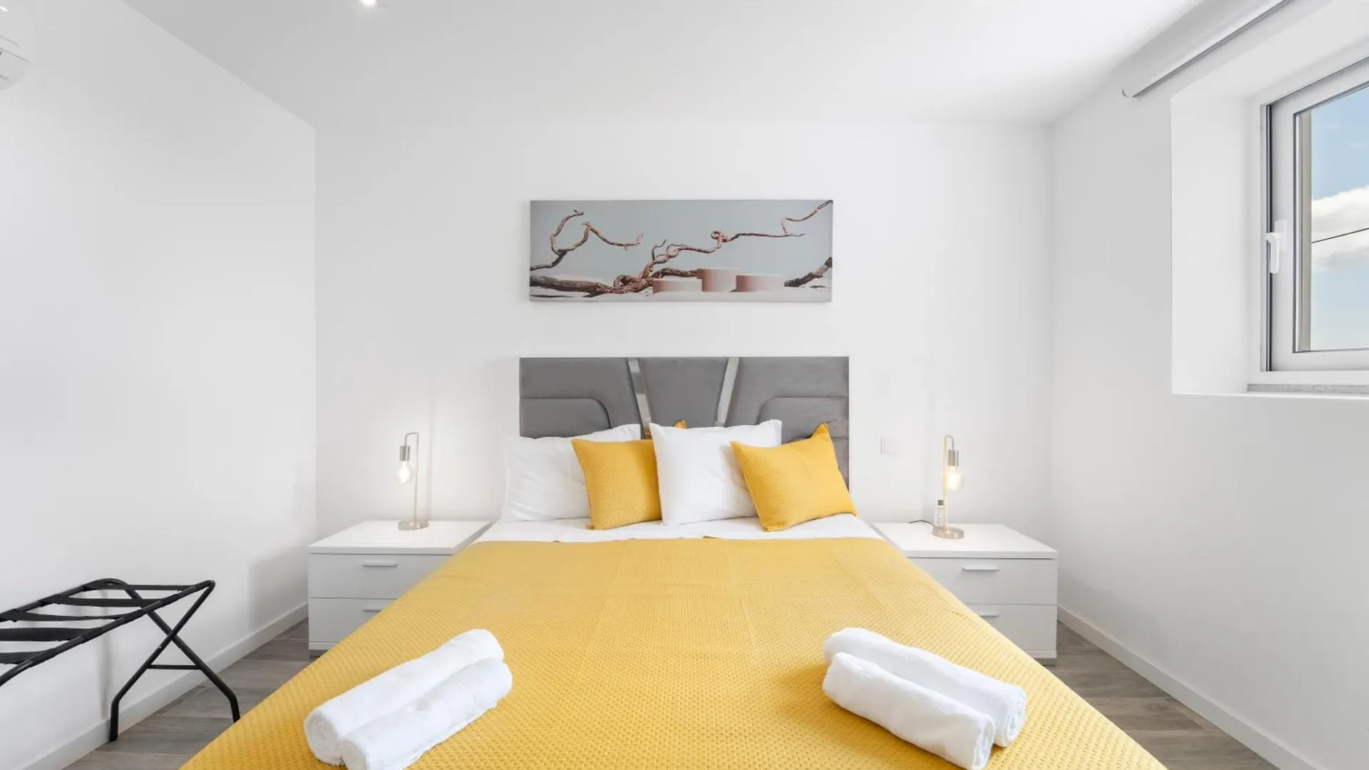 Brand New Apartment - Balcony With Sea View Florenças 0*,